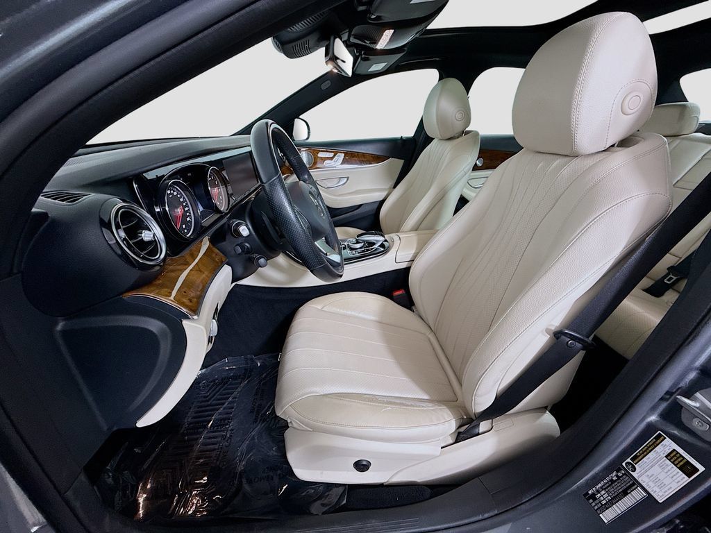 Used 2018 Mercedes-Benz E 300 4MATIC image 22