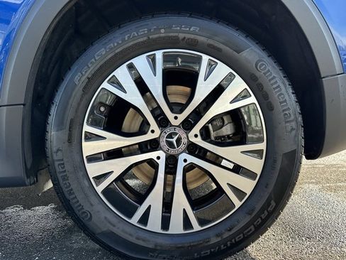 Certified 2024 Mercedes-Benz GLB 250 4MATIC image 11