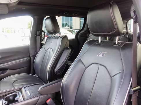 Used 2026 Chrysler Pacifica Limited w/ S Appearance Package FWD image 22
