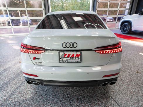 Used 2022 Audi S6 Prestige image 3