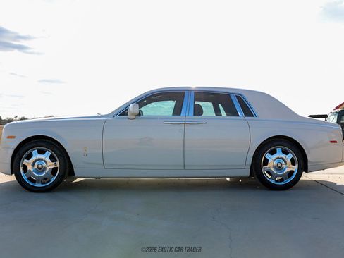 Used 2012 Rolls-Royce Phantom Sedan image 3