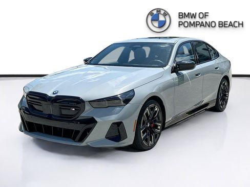Used 2025 BMW i5 M60 w/ Premium Package AWD/4WD image 3