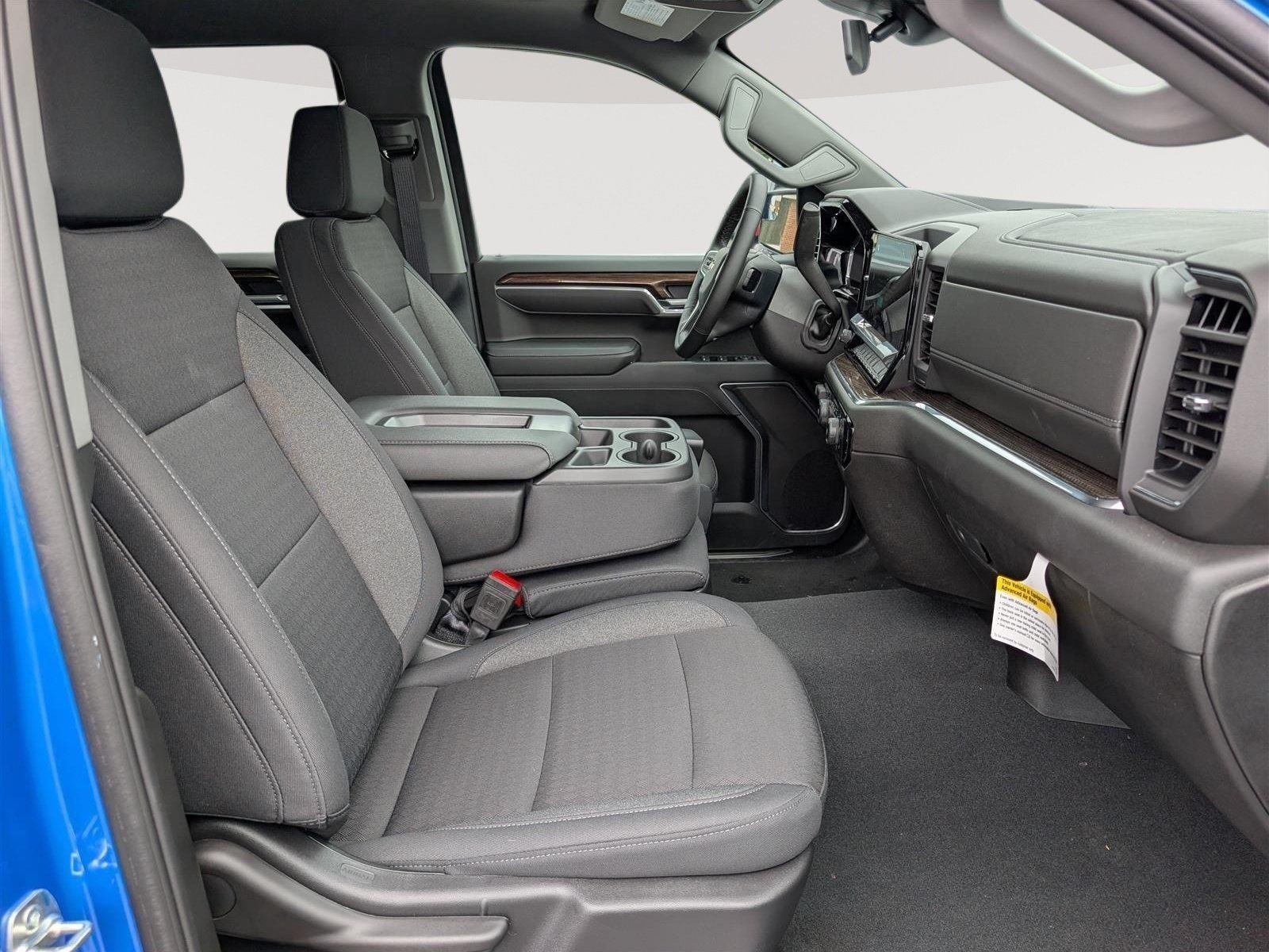Used 2025 Chevrolet Silverado 1500 LT AWD/4WD image 8