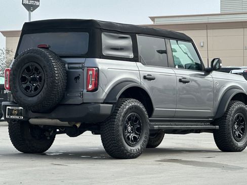 Used 2023 Ford Bronco Wildtrak image 6