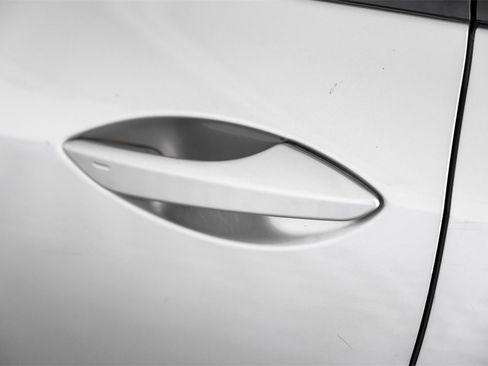 Used 2017 Lexus RC 200t F Sport image 40