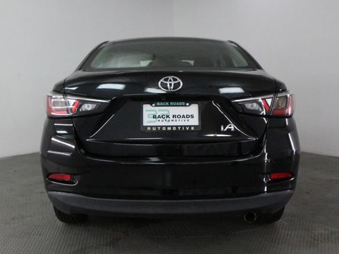Used 2018 Toyota Yaris iA FWD image 8