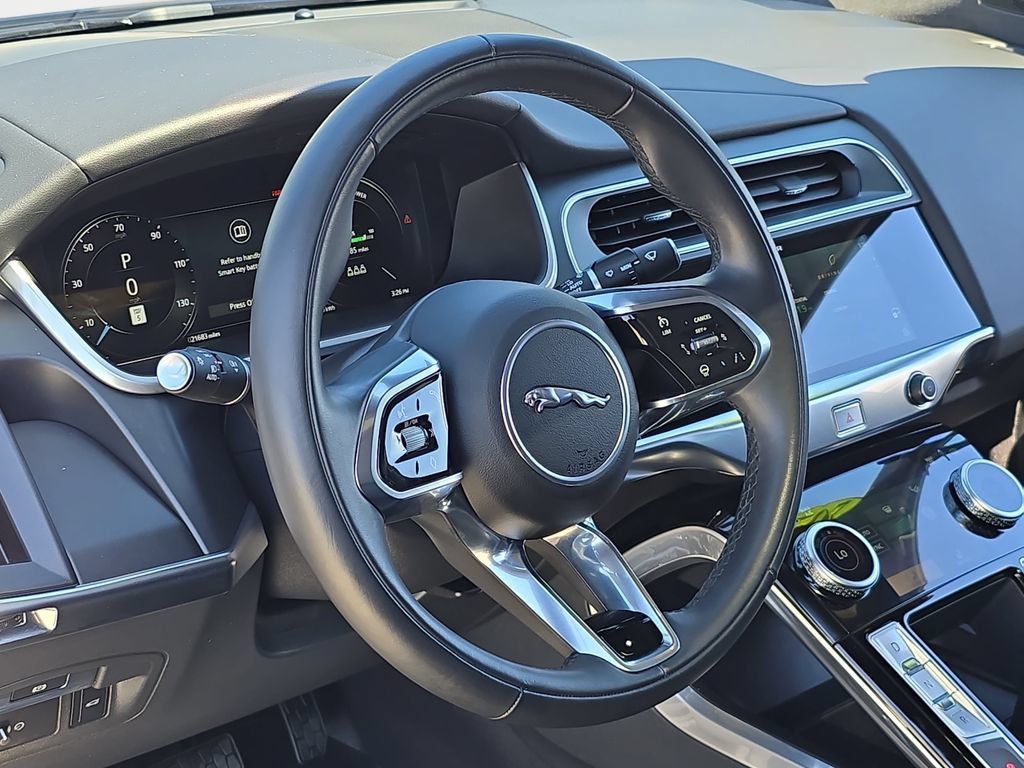 Certified 2024 Jaguar I-PACE R-Dynamic HSE AWD/4WD image 16