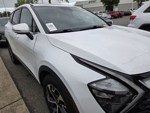 Used 2023 Kia Sportage EX FWD image 8