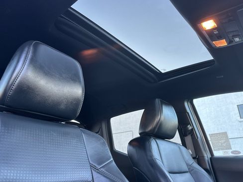 Used 2021 Toyota Tacoma TRD Off-Road image 18