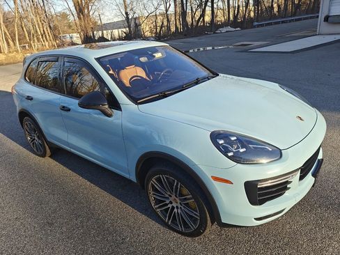 Used 2015 Porsche Cayenne Turbo AWD/4WD image 40