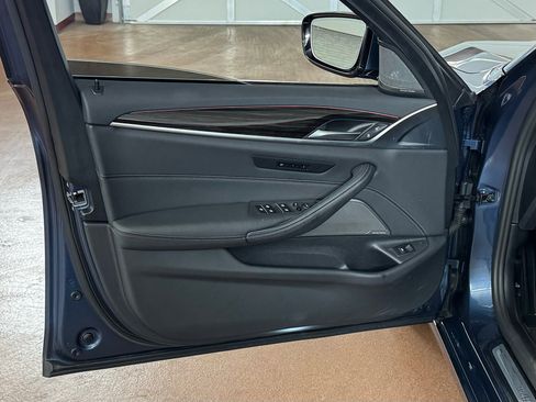 Used 2023 BMW 530i xDrive w/ Premium Package image 16