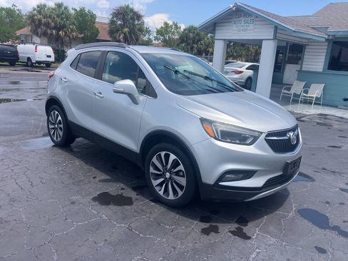 Used 2018 Buick Encore Essence AWD/4WD image 5