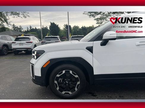 Used 2025 Hyundai Santa Fe SEL AWD/4WD image 15