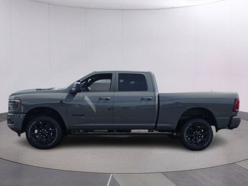 New 2026 RAM 2500 Laramie AWD/4WD image 8