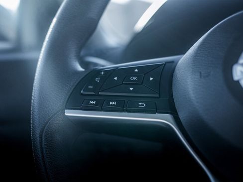 Used 2024 Nissan Sentra SV image 17