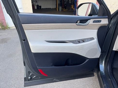 Used 2022 Hyundai Palisade SEL w/ 8P Bench Seat Package FWD image 10
