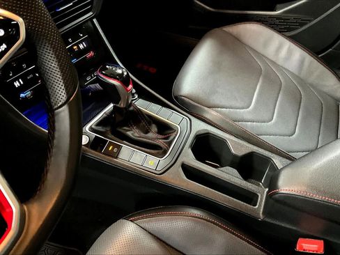 Used 2025 Volkswagen Jetta GLI Autobahn image 15