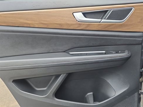 Used 2024 Volkswagen Atlas SE image 26