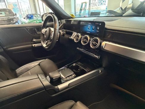 Used 2022 Mercedes-Benz GLB 250 GLB 250 SUV image 42