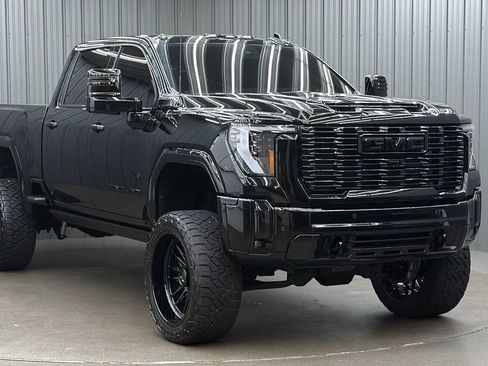 Used 2026 GMC Sierra 3500 Denali Ultimate AWD/4WD image 7