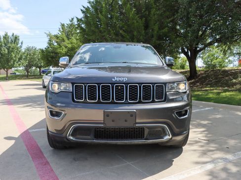 Used 2018 Jeep Grand Cherokee Limited RWD image 2
