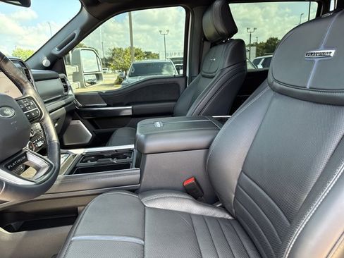 Used 2025 Ford F450 Platinum AWD/4WD image 5