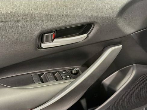 Used 2025 Toyota Corolla SE FWD image 15