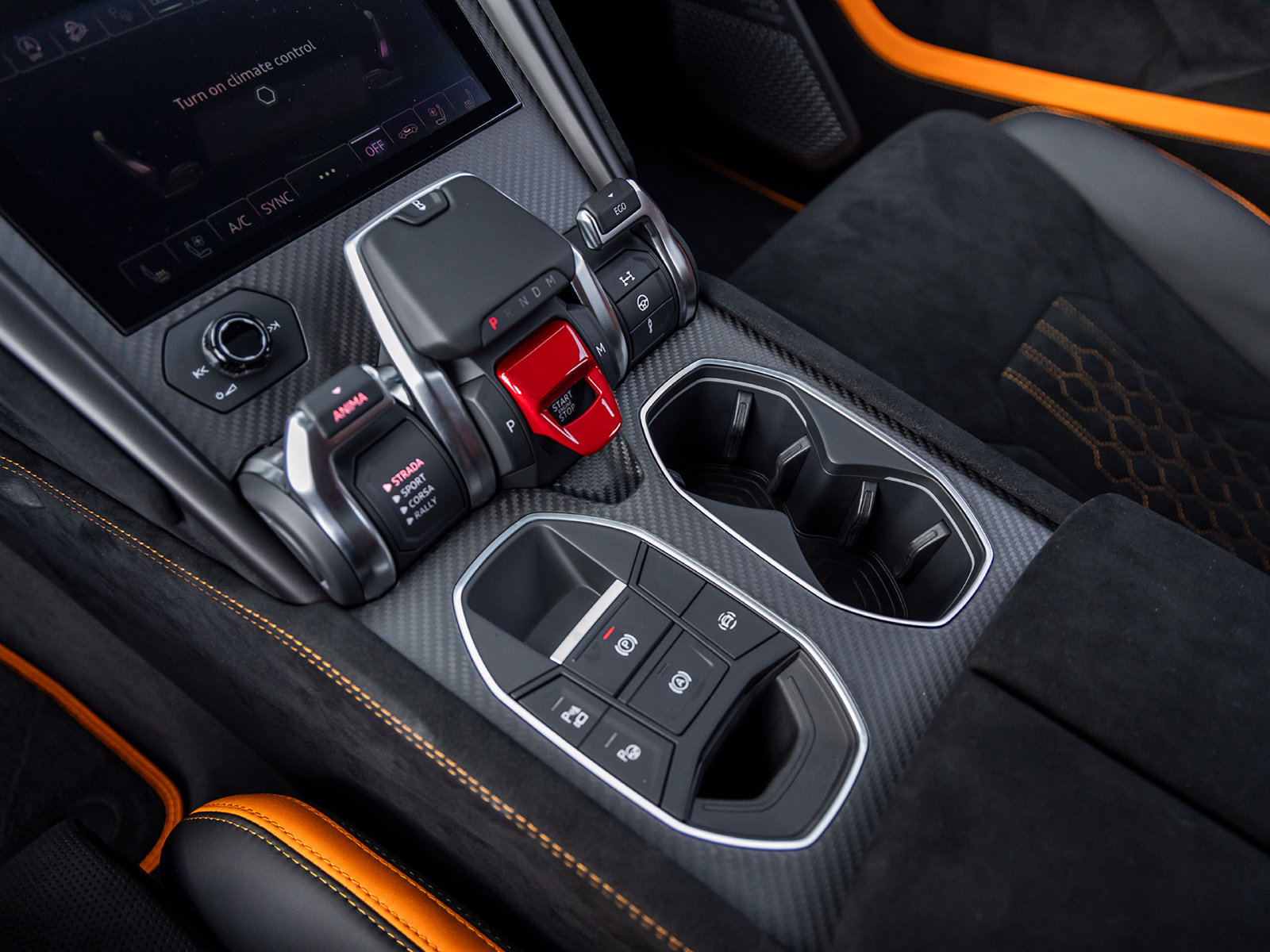Used 2023 Lamborghini Urus Performante AWD/4WD image 42