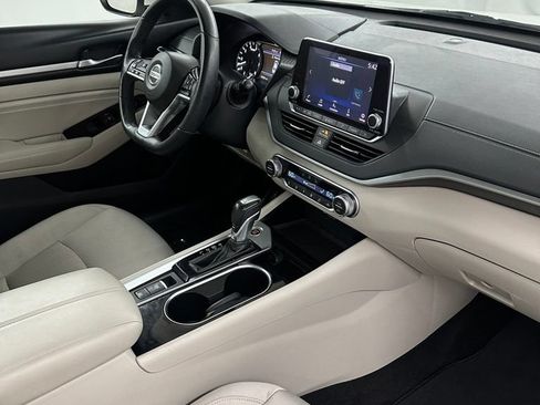 Used 2020 Nissan Altima 2.5 SV FWD image 36