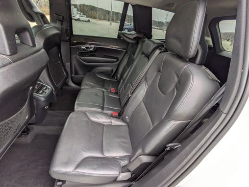 Used 2018 Volvo XC90 T6 Momentum w/ Convenience Package image 25
