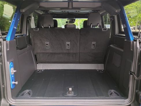 Used 2023 Ford Bronco Badlands image 13