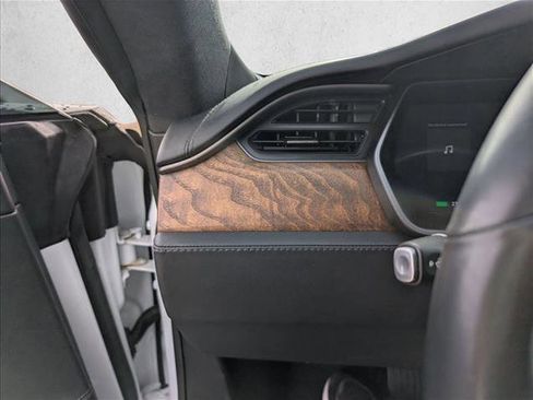 Used 2019 Tesla Model S Long Range image 11