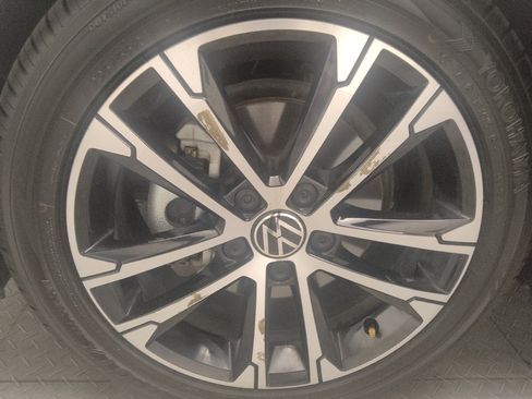 Used 2025 Volkswagen Jetta Sport FWD image 31