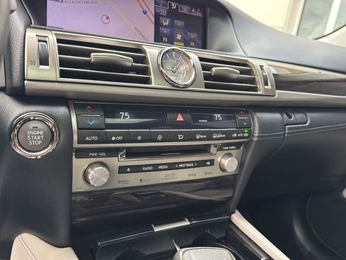 Used 2013 Lexus LS 460 L image 22