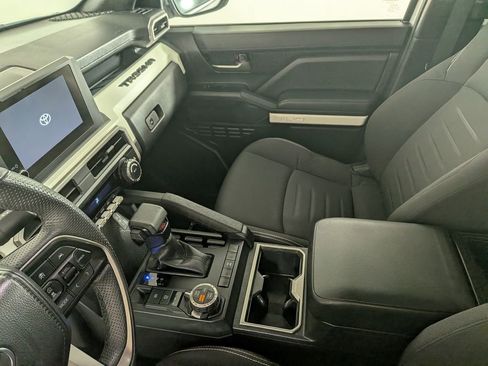 Used 2024 Toyota Tacoma TRD Off-Road image 25