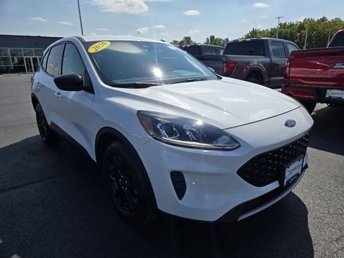 Used 2020 Ford Escape SE Sport image 1