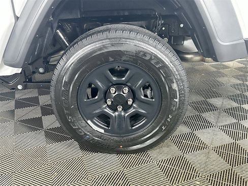 New 2026 Jeep Gladiator Sport image 17