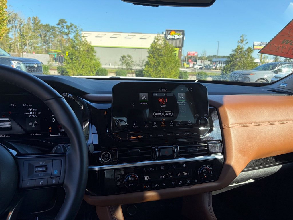 Used 2024 Nissan Pathfinder Platinum AWD/4WD image 22