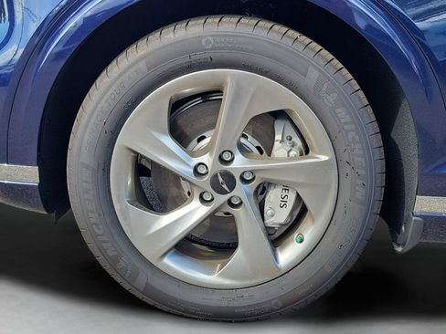 New 2026 Genesis GV70 2.5T AWD/4WD image 13
