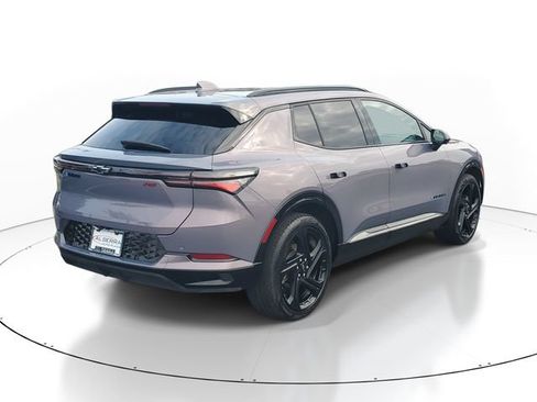 Certified 2024 Chevrolet Equinox EV RS FWD image 4