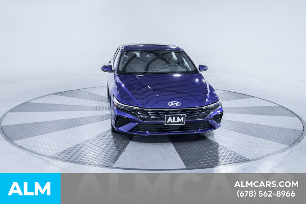 Used 2025 Hyundai Elantra SEL FWD image 15