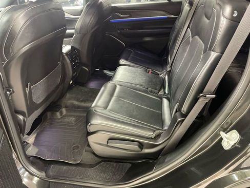 Certified 2022 Jeep Grand Cherokee L Overland image 22