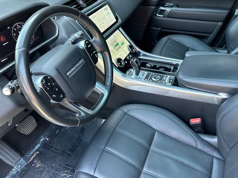 Used 2019 Land Rover Range Rover Sport HSE AWD/4WD image 4
