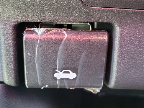 Certified 2025 Nissan Kicks SR FWD image 30
