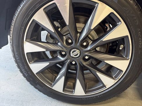 Used 2016 Nissan Sentra SR FWD image 8
