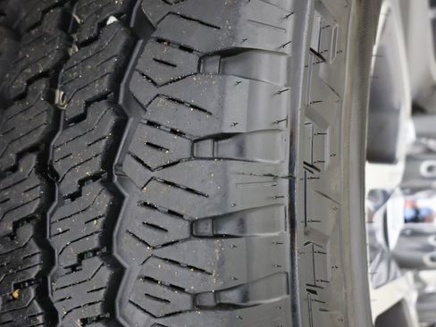 Used 2026 Ford F350 Lariat AWD/4WD image 14