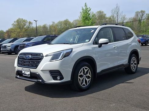 Certified 2024 Subaru Forester Premium AWD/4WD image 3