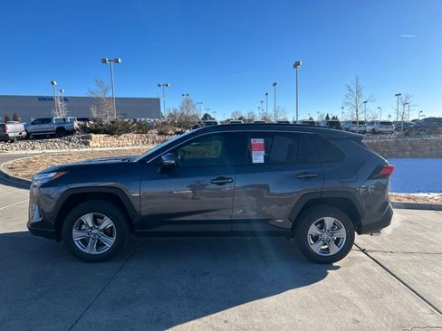 Used 2025 Toyota RAV4 XLE image 6