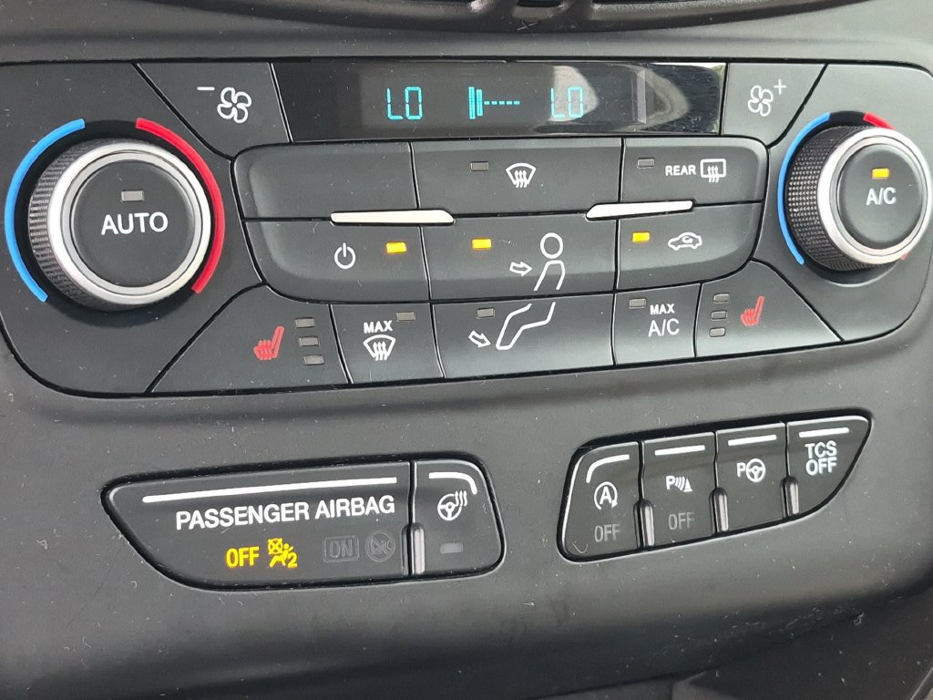 Used 2018 Ford Escape Titanium w/ Ford Safe & Smart Package FWD image 23