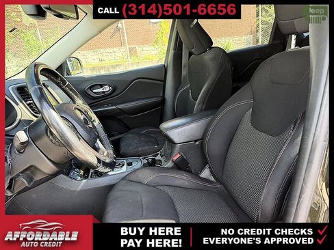 Used 2016 Jeep Cherokee 75th Anniversary FWD image 10